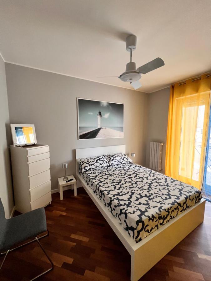 Faro Sul Mare Luxury Apartment - Zona Fiera Бари Экстерьер фото